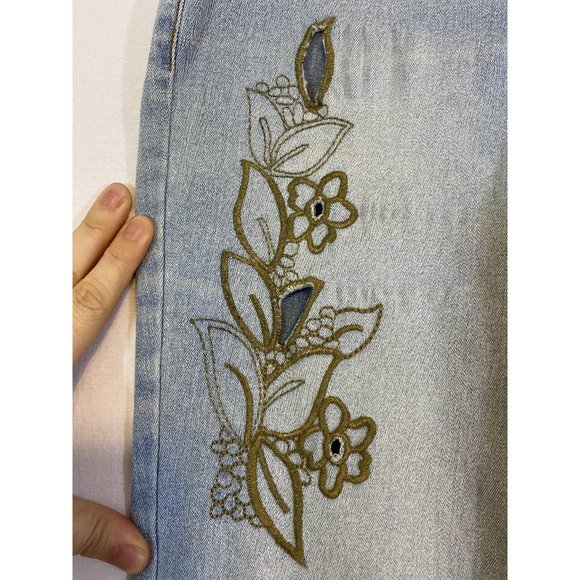 XOXO Light Wash Boho Boot Cut Jeans - Picture 4 of 12